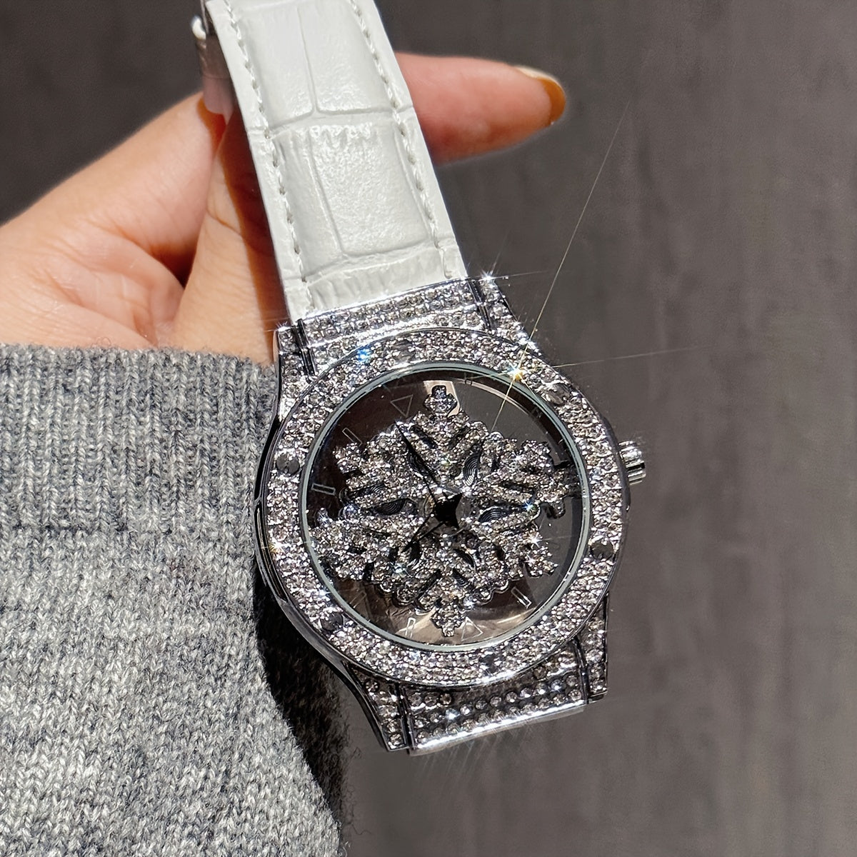 Women's Quartz Watch with Rhinestone Accents