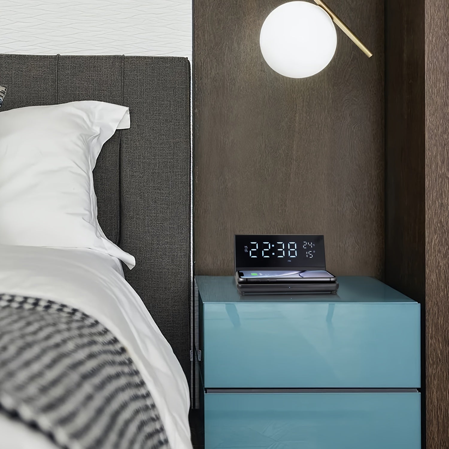 Alarm Clock With Wireless Charger, Calendar, Temperature, Date Display, Dual Alarm, Wireless Charging