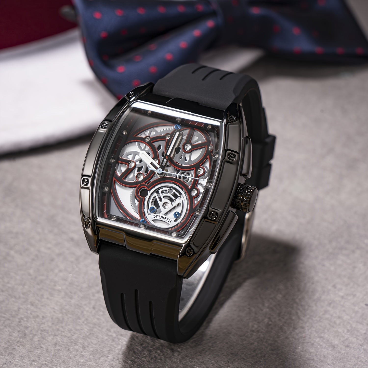 Men's Wristwatch:  Barrel-Shaped Case